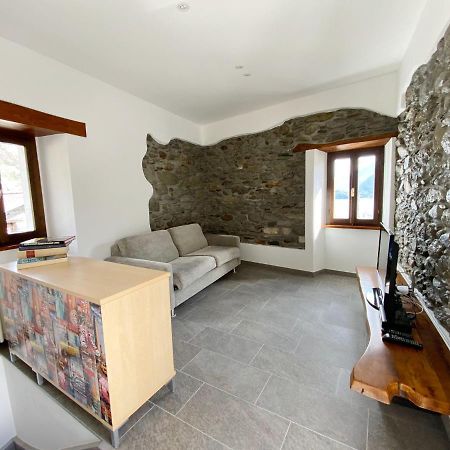 Independent Stone House With Lake View Vila Musso Exterior foto