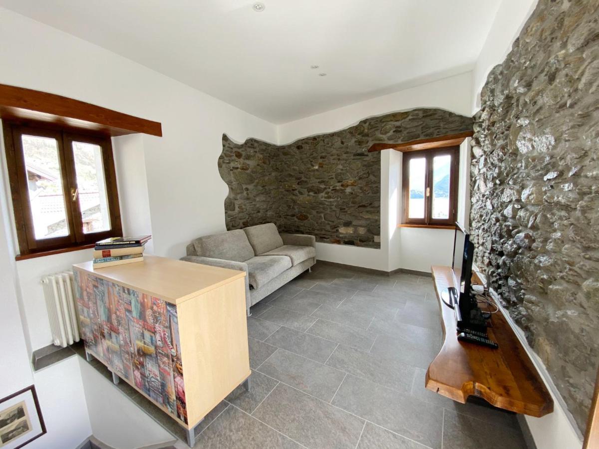 Independent Stone House With Lake View Vila Musso Exterior foto