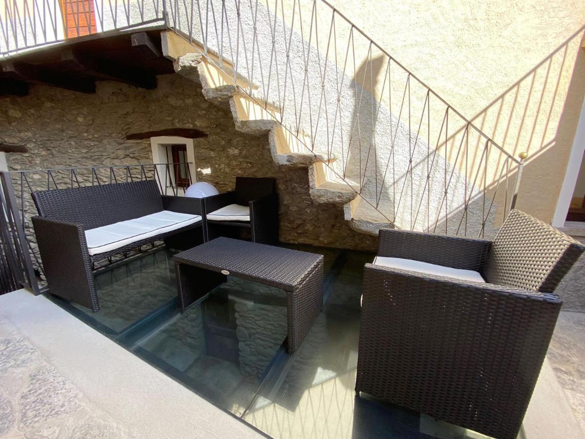 Independent Stone House With Lake View Musso Exterior foto
